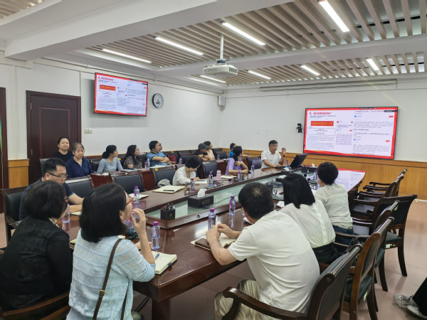 机器人学院教工第二党支部书记苏江分享广东行项目申报经验