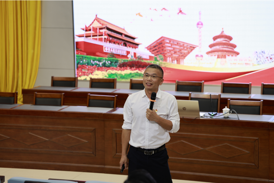 机器人学院教工第二党支部苏江老师受邀到广东省外语艺术职业学院...