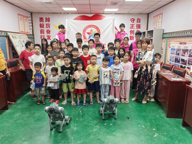 机器人学院“强国行”团队联合体育健康学院康养团队赴河源紫金县...